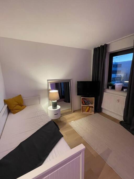 Schickes Apartment Mit Balkon In Ντίσελντορφ Εξωτερικό φωτογραφία