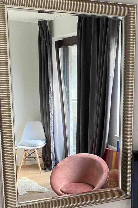 Schickes Apartment Mit Balkon In Ντίσελντορφ Εξωτερικό φωτογραφία